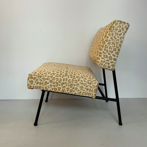 chauffeuse airborne pierre guariche metal tubulaire tissu leopard irisé tapisserie sieges batignolles paris detail profil g