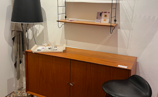 Enfilade bord toit en teck  – L135xP47xH84cm – 950 €