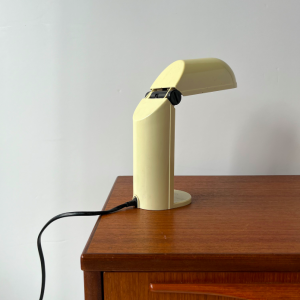 lampe pliante plastic pvc ecru blanc cassé lampe a poser italian lighting vintage