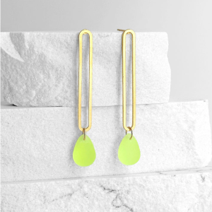 boucles doreille vermeil lewisandpine paris batignolles boutique vermeil et goutte vert anis jaune