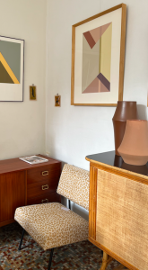 chauffeuse ariborne guariche french vintage design pieds metal tapisserie fauteuil paris tissu leopard decor rotin andré heurtaux