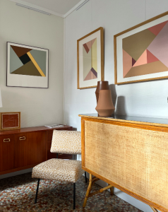 galerie paris boutique design french vintage chauffeuse pierre guariche airborne bar rotin enfilade lithgraphie encadree