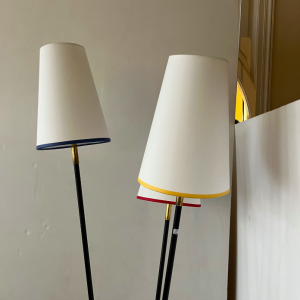 lampadaire vintage trois tete tripode abatjour sur mesure paris batignolles lartetlafacon bordé rouge bleu jaune