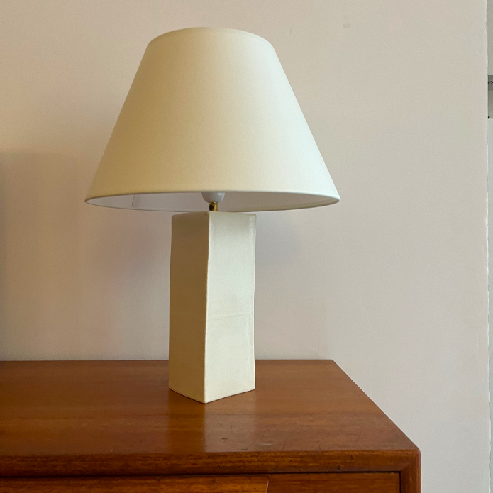Lampe pied céramique abat-jour écru Capucine Valentin – 380 €