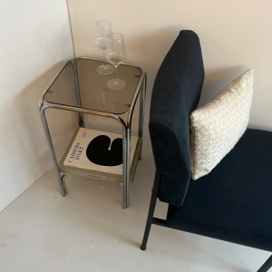 sellette space age 1970s style verre fumé metal chromé la boutique de caroline paris 17 rue nollet chauffeuse midcentury coussin