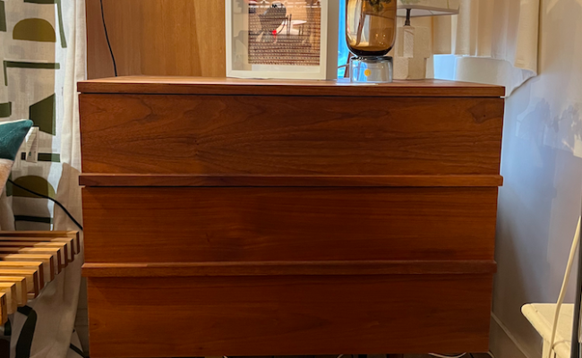 Commodes 3 tiroirs années 1960 – L76 x P46 x H77 (12) cm – 480 €