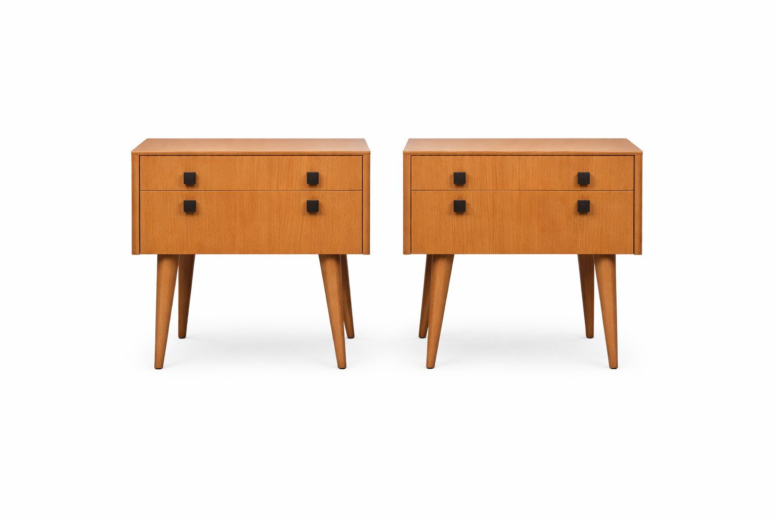 Paire de tables de chevet vintage – L51 x P33 x H53 cm – 290 € soldé 260 €