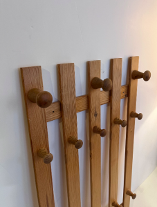 porte manteau vestiaire mural en pin pateres la boutique de caroline paris17