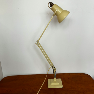 Lampe de bureau articulée industriel ecru blanc Herbert Terry Anglepoise modèle 1227 Angleterre 1940 vintage luminairebatignolles