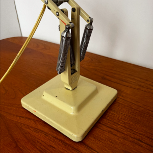 Lampe de bureau industriel ecru blanc Herbert Terry Anglepoise modèle 1227 Angleterre 1940 vintage light