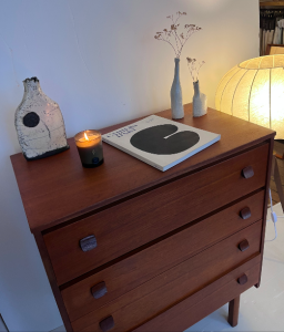 commode vintage scandinave teck 4 tiroirs la boutique de caroline paris17 selency lartetlafacon batignolles 3:4 tiroirs et poignées decoration parisouest