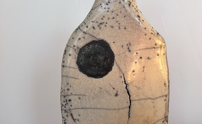 Flacon vase en raku Agnès Beurel – 145 €