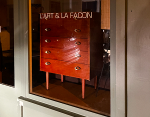 chiffonier 5 tiroirs poignées dorée laiton vintage la boutique de caroline paris17