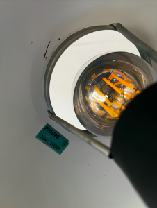 lampe louis kalff philips minou26 bijou pied laiton doré abatjour metal vert ampoule