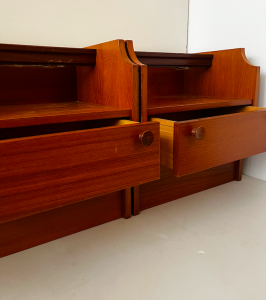 paire de tables de chevet en teck vintage paris boutique midcentury paris nightstand la boutique de caroline