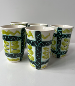 serie de gobelets verres tasses italiens vert vintage 1960 brocante paris