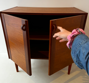 buffet vintage en teck scandinave mobiler paris galerie danoise rue nollet