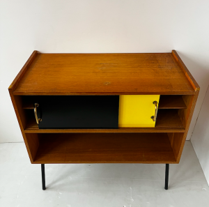 meuble buffet annees50 portes jaune noir pieds metal bois clair brocante paris17eme la boutique de caroline clichy montmartre