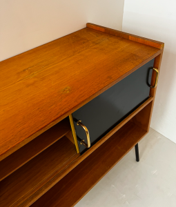 meuble buffet annees50 portes jaune noir pieds metal bois clair brocante paris17eme la boutique de caroline noir