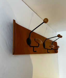 patere murale porte manteau ancien plywood bois metal annees1950 french 3:4