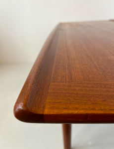 table basse en teck a double plateau grete jalk danoise danish design midcentury paris boutique scandinave mobilier detail