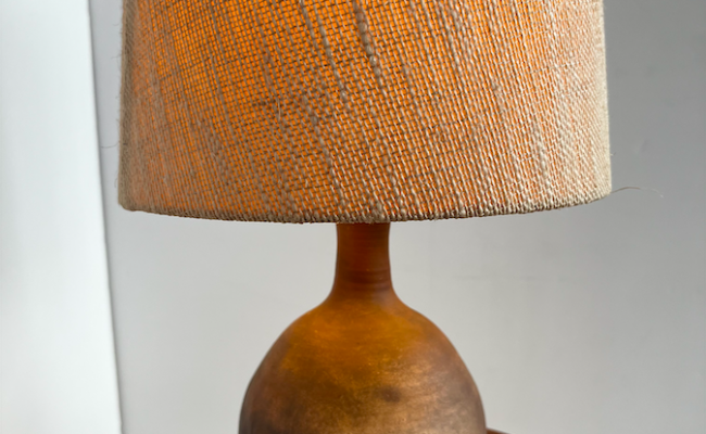 Lampe à poser vintage scandinave en terre cuite des années 60 – H 40 x D 20 cm – 130 € soldé 110 €