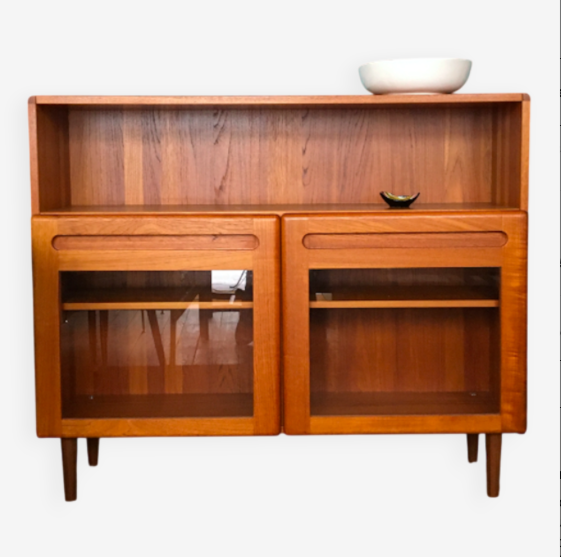 Meuble de rangement haut et étroit – L120 x P33 x H 108 cm – 720 € soldé 690 €