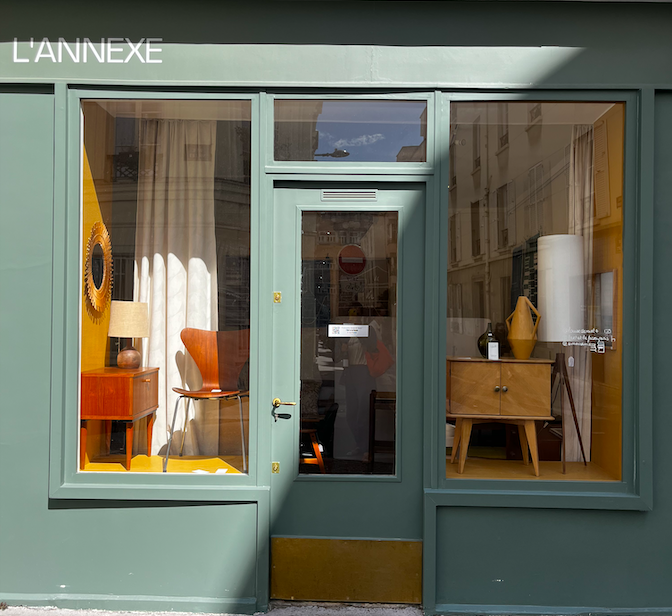 Tables de chevet, meubles d&rsquo;appoint, chaises … 9/16 rue Nollet, Paris