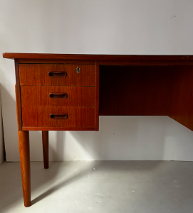 bureau biface danois scandinave en teck tiroirs et rangement midcentury furniture boutique danoise paris batignolles montmartre