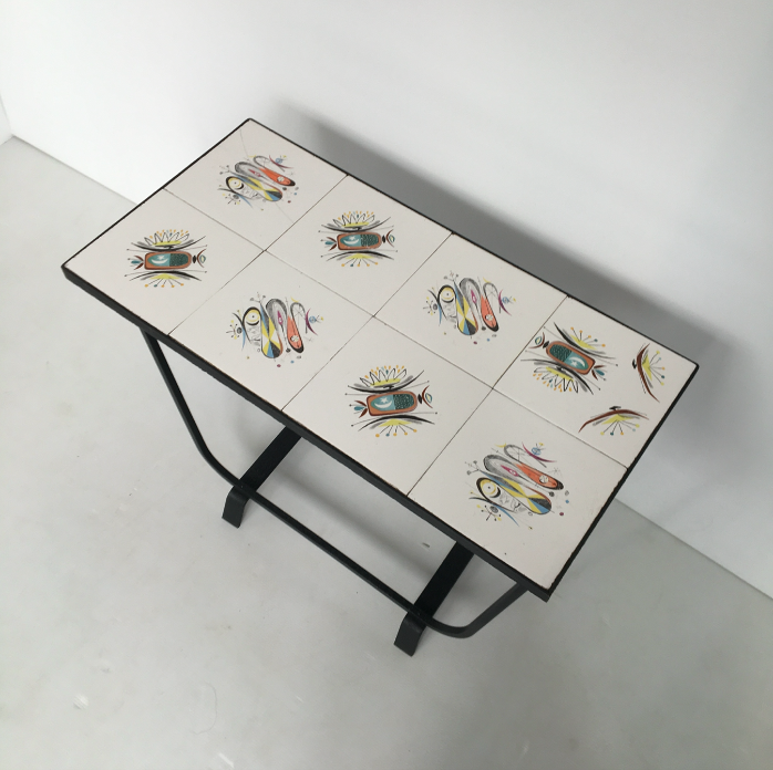 Table d&rsquo;appoint céramique et fer forgé – L60 x P30 x H45 cm – 110 €