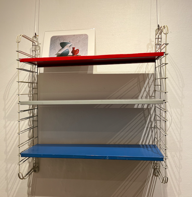 Etagère Tomado Holland 1960 – L68xP20xH78cm – 320 € soldé 289 €