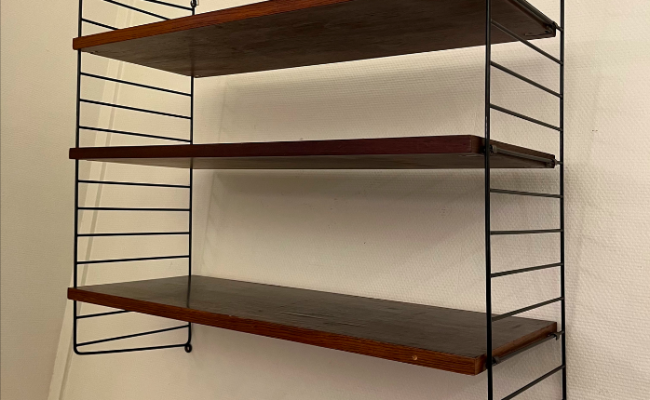 Etagère String 1960 – L78 x P30 x H76 cm – 420 € soldé 389 €