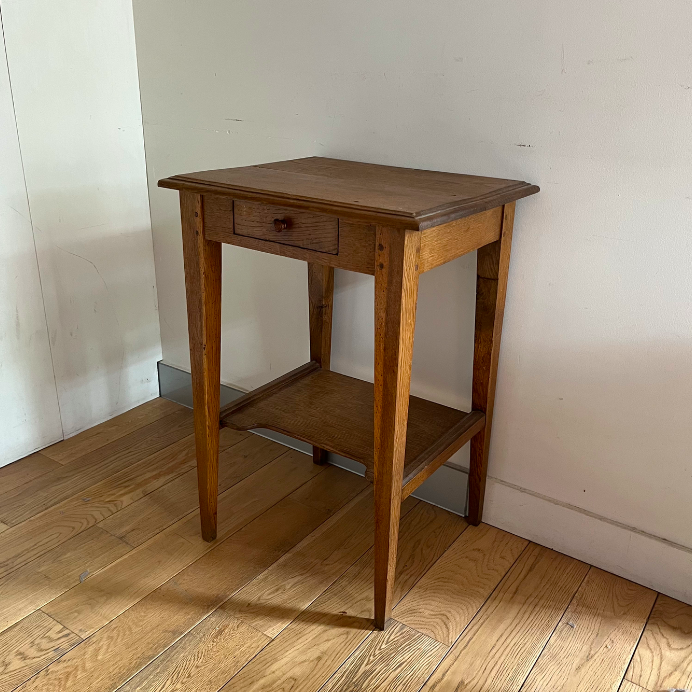Table d’appoint ou chevet – L48 x P40 x H68 cm – 140 € soldé 119 €