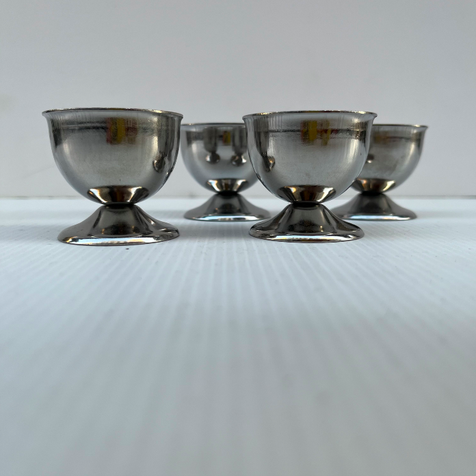 Coquetier vintage inox – 15 €