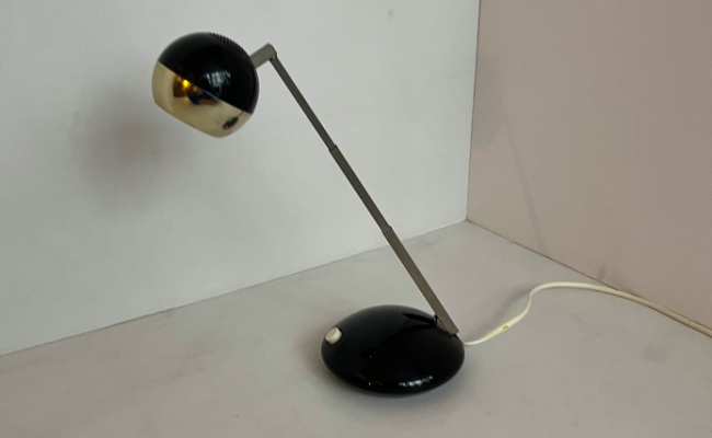 Lampe à poser vintage télescopique – D13 x H18/45 cm – 170 €