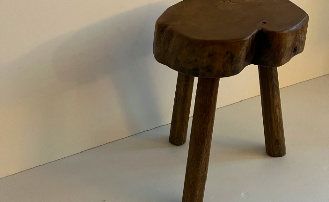 Tabouret bois massif – 180 € soldé 149 €