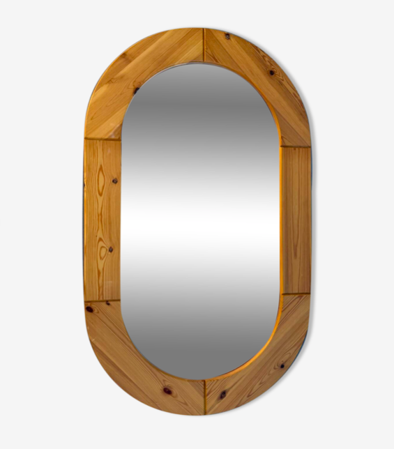 Miroir ancien en pin – 220 €