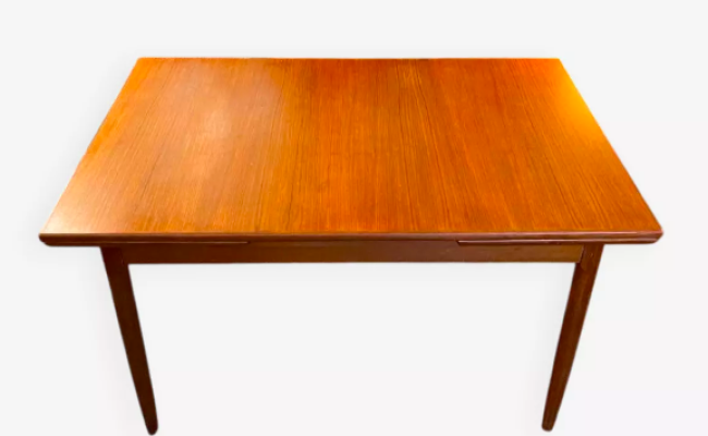 Table scandinave vintage extensible – L120 (200) x P79 x H72 cm – 789 €
