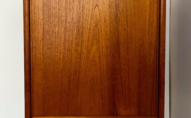 Meuble scandinave en teck 1 porte – 360 €