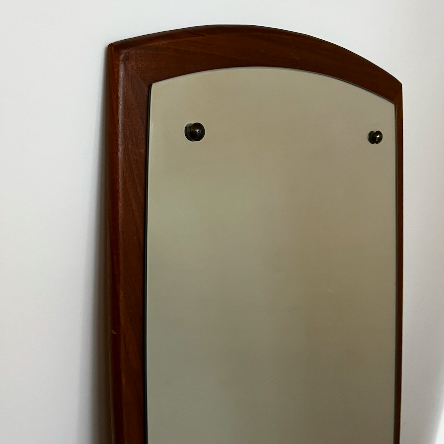 Miroir vintage scandinave en teck – 180 €