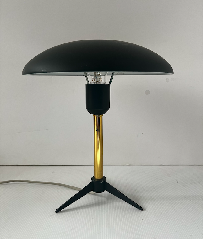 Lampe à poser Philips / Louis Kalff, modèle &laquo;&nbsp;Minou 69&nbsp;&raquo; – 420 €
