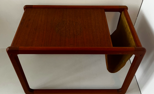 Table basse danoise en teck Kai Kristiansen pour Vildbjerg Mobelfabrik – L70 x P42 x H49 cm -290 €