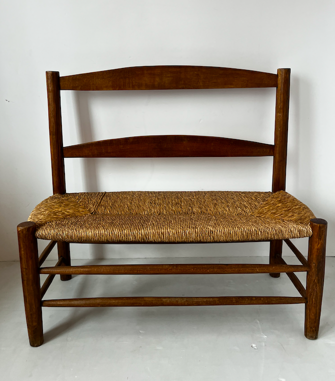 Banc vintage à dossier bois et paille – L95xP41xH86cm/39 -269 €