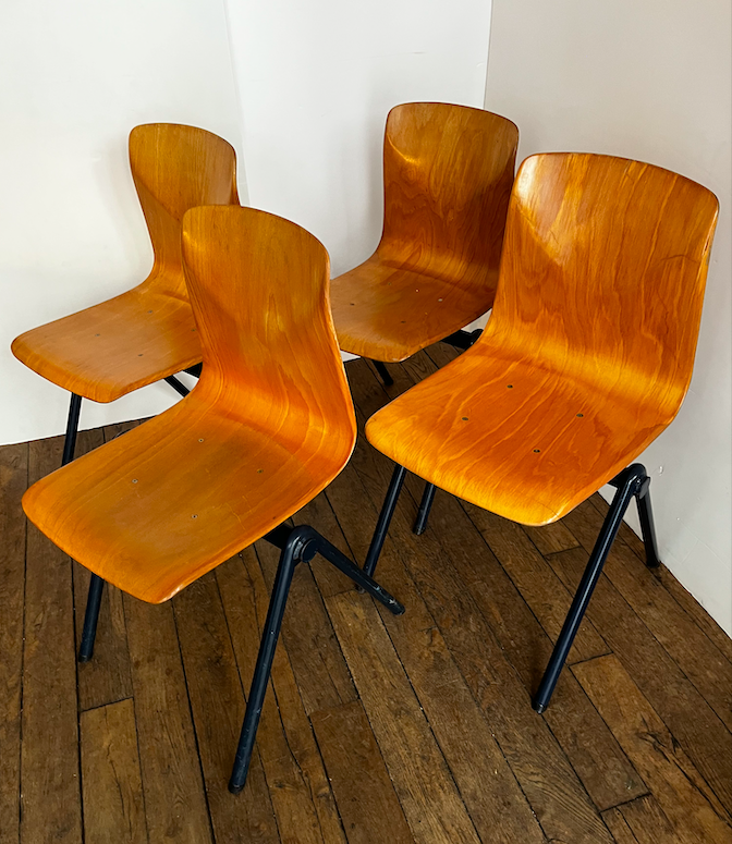 Série de 4 chaises Pagholz Galvanitas – 520 € les 4