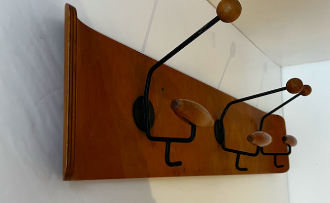 Patère murale « plywood » des années 1960 – 140 €
