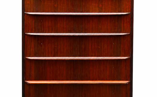 Tallboy semainier en palissandre des années 1960 – L80 x P43 x H119 cm – 850 €
