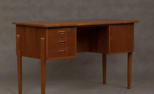 Bureau scandinave en teck