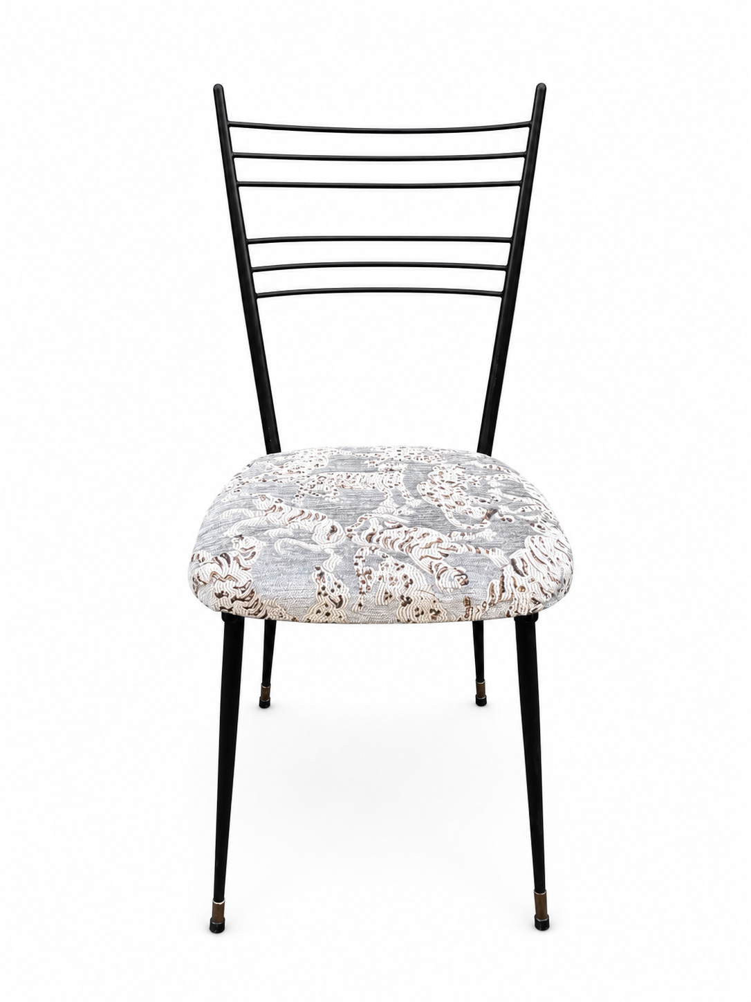 Chaise Colette Gueden recouverte d&rsquo;un tissu Pierre Frey – 170 €