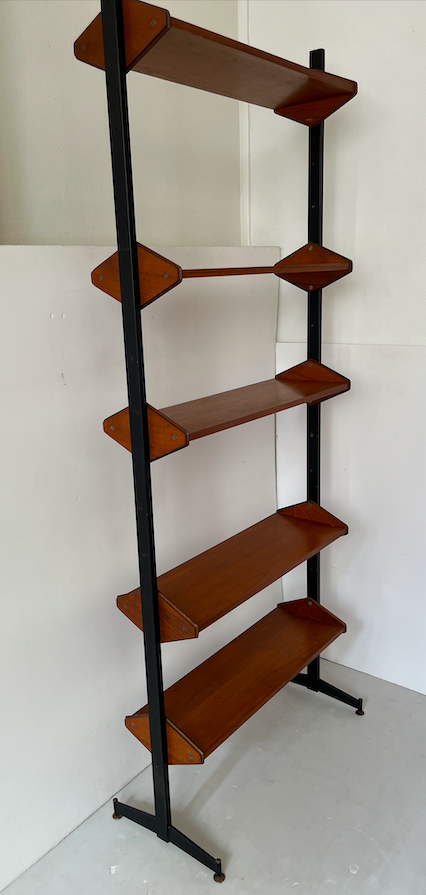 Etagère sur pieds séparateur design italien des années 1950 – 1450 €