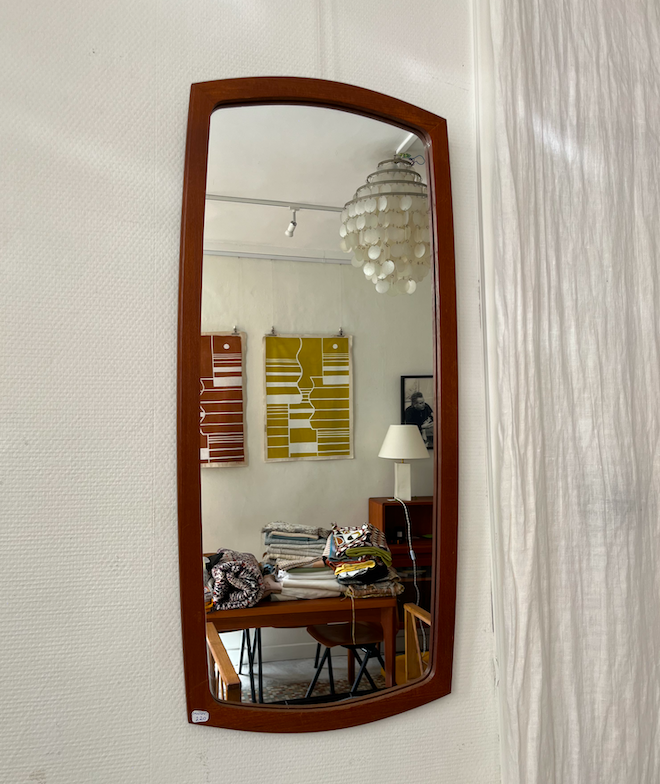 Miroir vintage en teck – 180 €